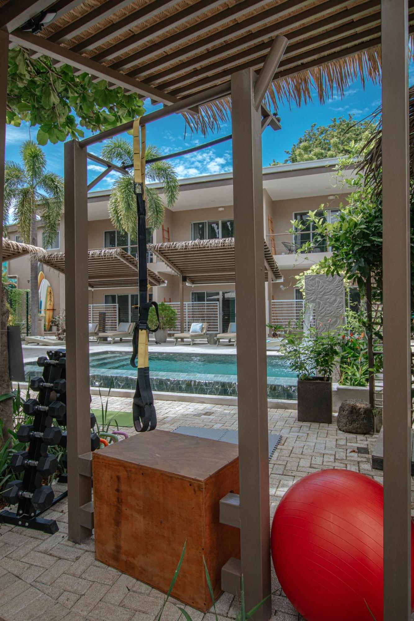Tamarindo Bay Suites - Self Check In, Adults Only Exteriör bild
